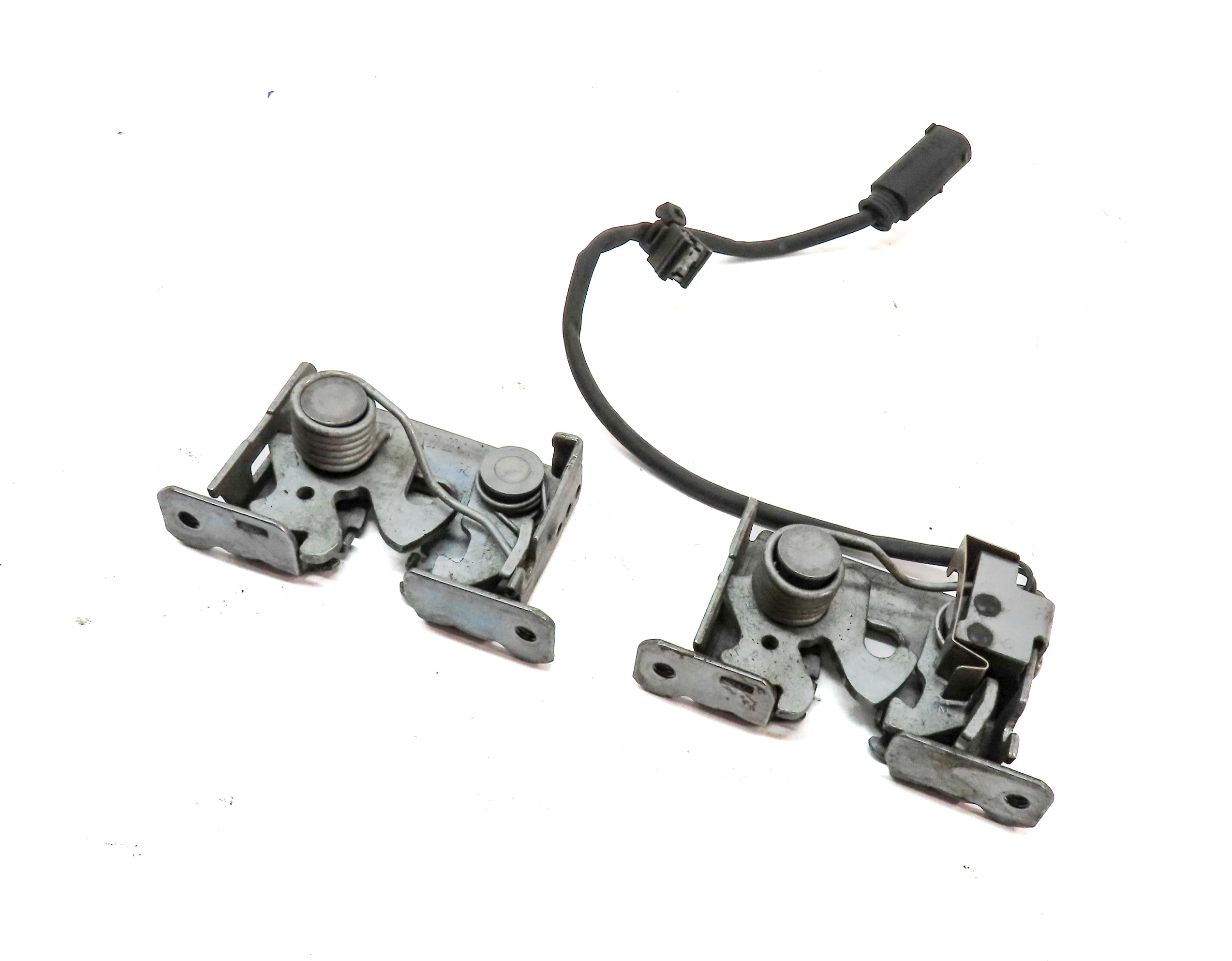 2013 BMW X5 (E70) FRONT HOOD BONNET LID CATCH LOCK LATCH SET/2 — exact item pictured